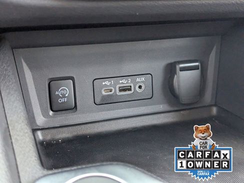Certified 2025 Nissan Sentra SV FWD image 28