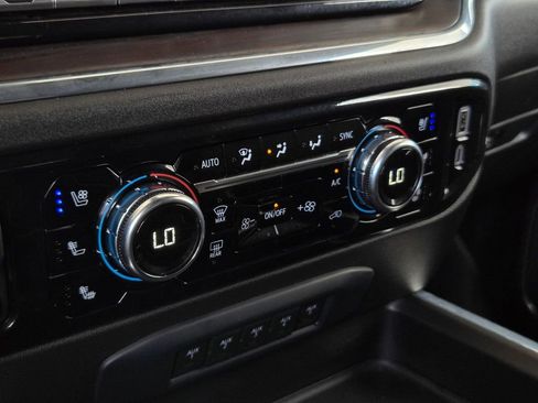 Used 2025 GMC Sierra 2500 SLT w/ Texas SLT Premium Package image 18