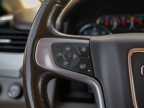 Used 2018 GMC Yukon SLT w/ Open Road Package image 15