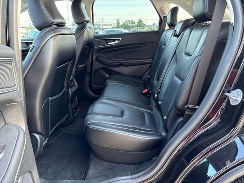 Used 2022 Ford Edge Titanium AWD/4WD image 25