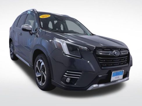Used 2023 Subaru Forester Touring AWD/4WD image 2