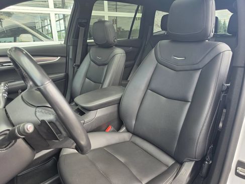 Used 2022 Cadillac XT6 Luxury AWD/4WD image 10