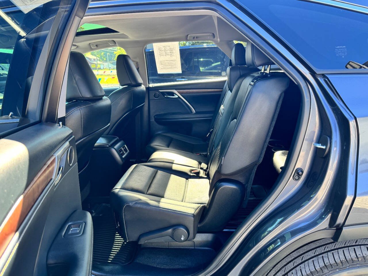Used 2022 Lexus RX 350L Premium w/ Premium Package AWD/4WD image 23