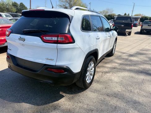 Used 2014 Jeep Cherokee Latitude w/ Comfort/Convenience Group image 4