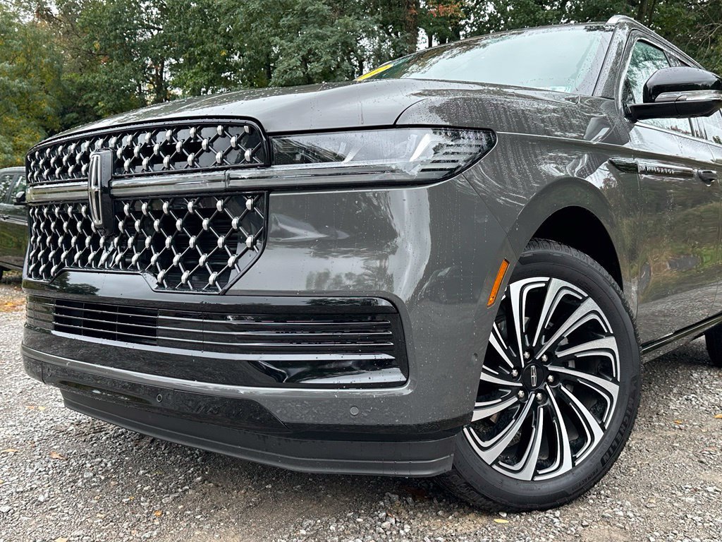New 2025 Lincoln Navigator Black Label AWD/4WD image 35