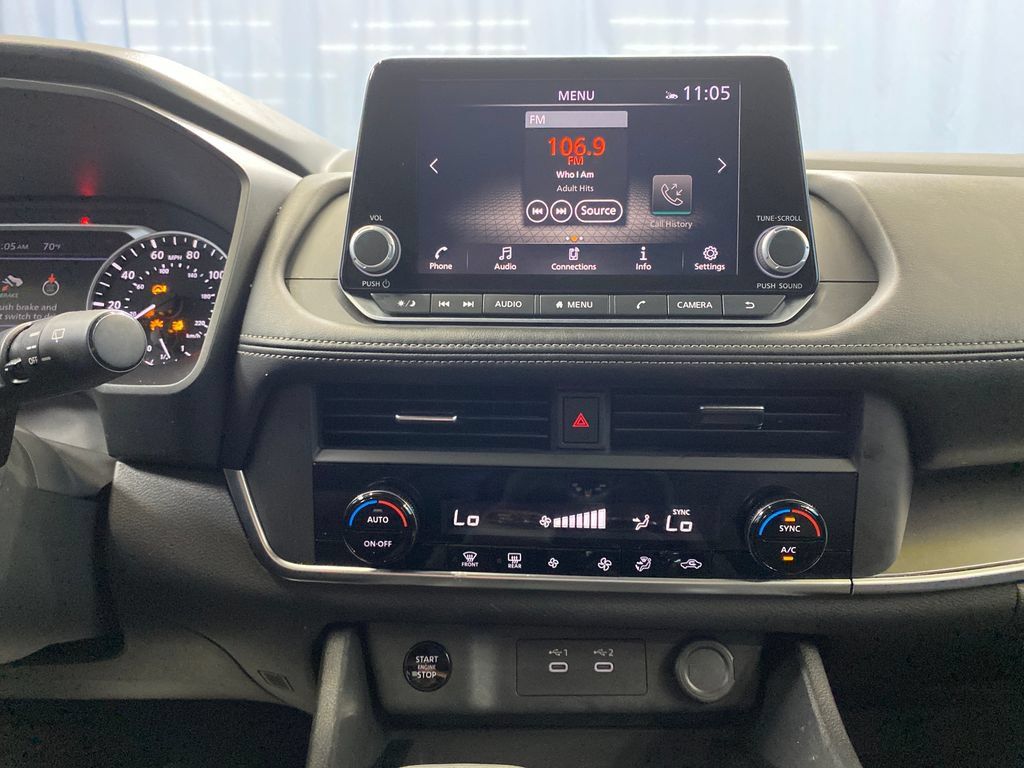 Used 2025 Nissan Rogue SV AWD/4WD image 16
