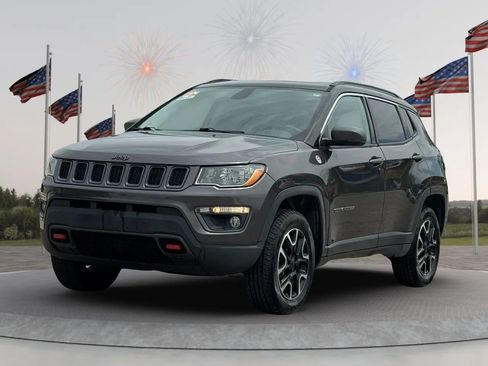 Used 2019 Jeep Compass Trailhawk AWD/4WD image 3