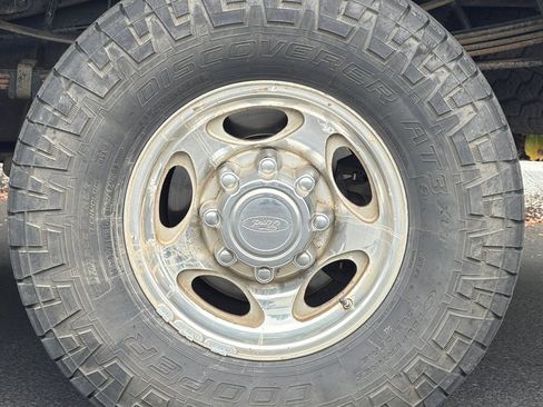 Used 2004 Ford F350 Lariat AWD/4WD image 22