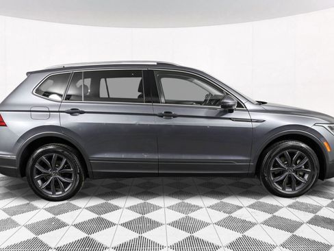 Used 2022 Volkswagen Tiguan SE AWD/4WD image 15