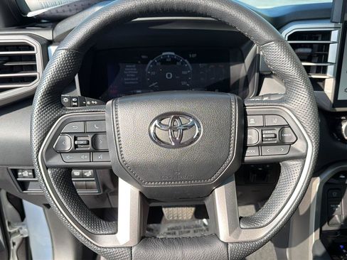 Used 2025 Toyota Tundra Limited AWD/4WD image 20