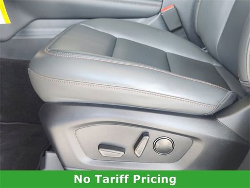 Used 2025 Ford Explorer Active w/ Active Comfort Package image 22