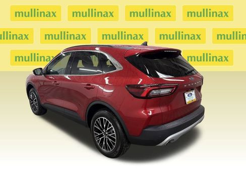 Certified 2026 Ford Escape SE w/ PHEV Premium Package image 10