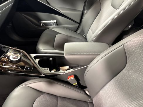 New 2026 Kia Niro Wind w/ Wind Preserve Package FWD image 25