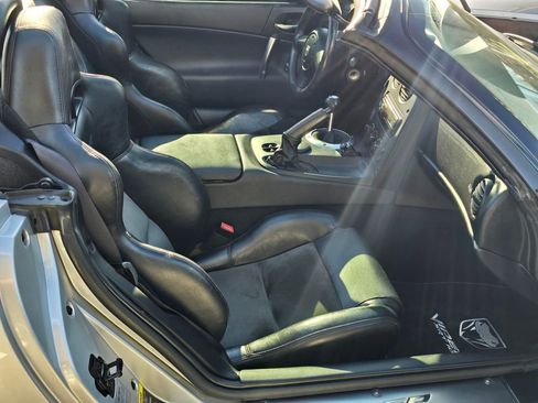 Used 2004 Dodge Viper SRT-10 image 15