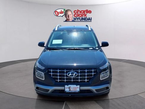 New 2026 Hyundai Venue SEL FWD image 8