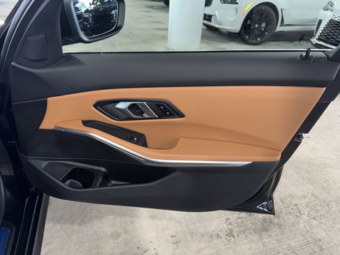 Certified 2025 BMW 330i Sedan w/ Premium Package image 9