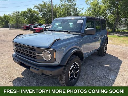 Used 2023 Ford Bronco 4-Door image 3