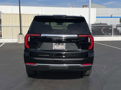 New 2026 GMC Yukon Elevation image 6