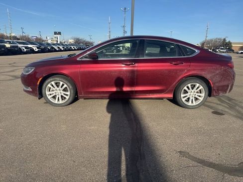 Used 2015 Chrysler 200 Limited w/ Convenience Group image 7
