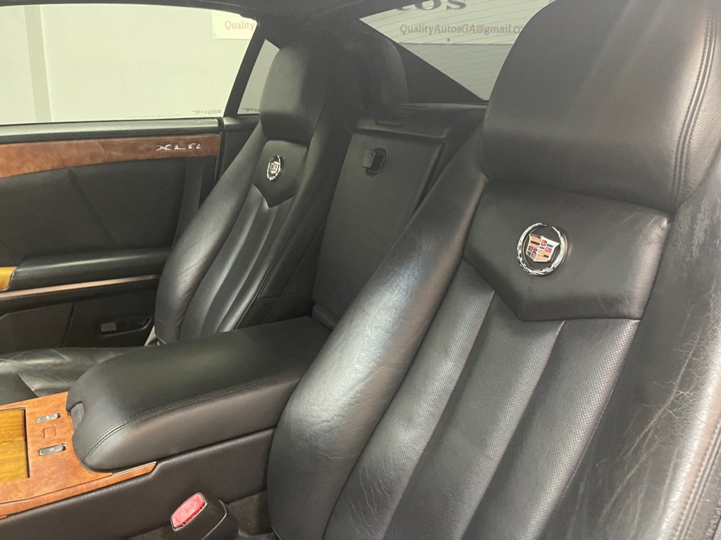 Used 2006 Cadillac XLR RWD image 23