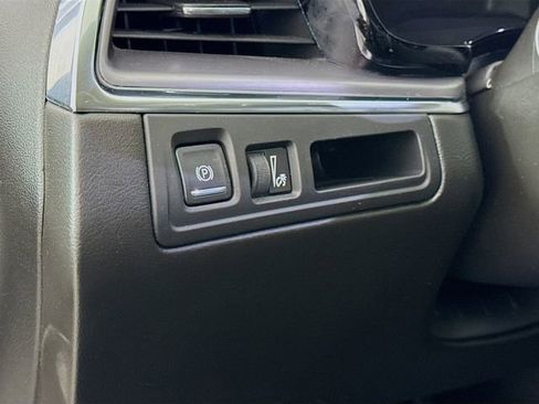 Used 2019 Cadillac XT5 Luxury image 12