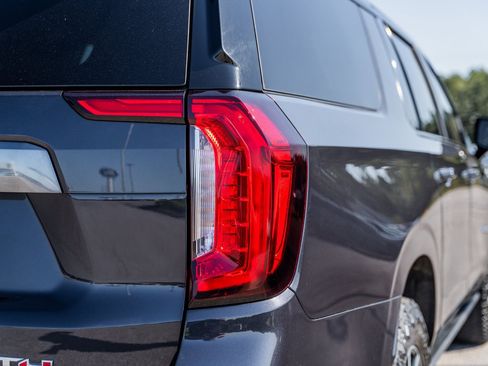 Used 2023 GMC Yukon XL AT4 w/ AT4 Premium Package image 11