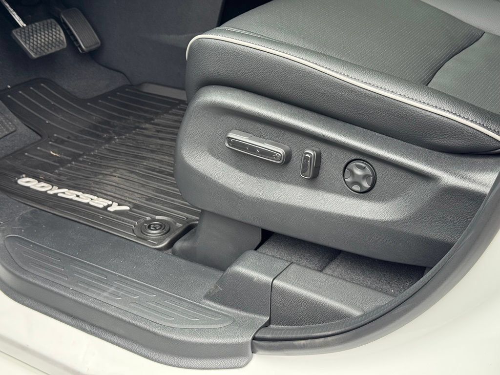 New 2026 Honda Odyssey Elite image 13