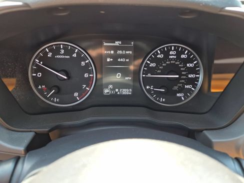 Used 2025 Subaru Crosstrek 2.5i Premium AWD/4WD image 16