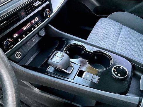 Certified 2023 Nissan Rogue SV AWD/4WD image 18