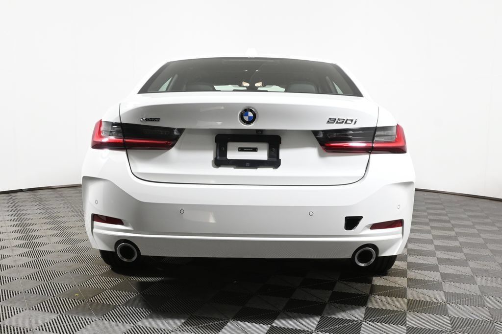 Used 2025 BMW 330i xDrive Sedan w/ Convenience Package AWD/4WD image 6