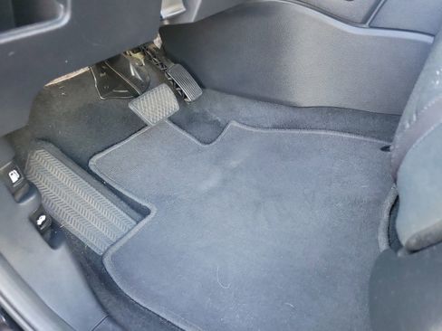 Used 2018 Honda CR-V EX image 16