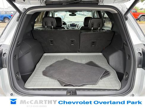 Used 2020 Chevrolet Equinox Premier FWD image 33
