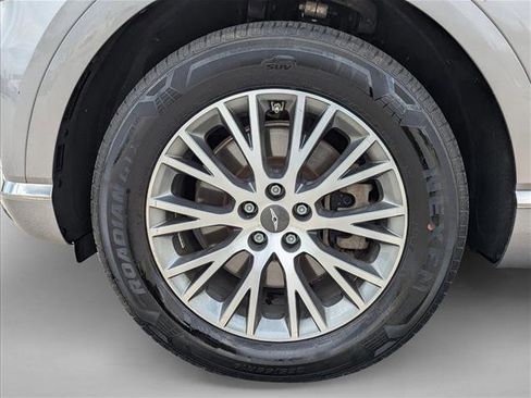 Used 2024 Genesis GV80 2.5T AWD/4WD image 9