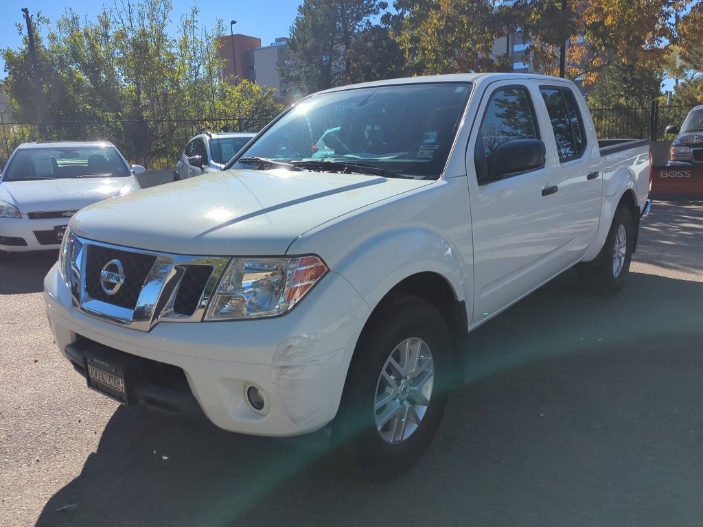 Used 2021 Nissan Frontier SV AWD/4WD image 3