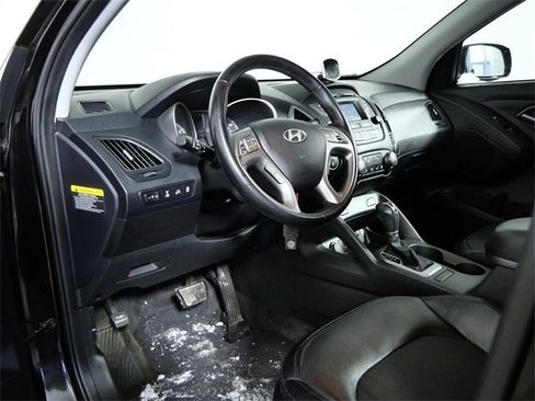 Used 2015 Hyundai Tucson SE image 15