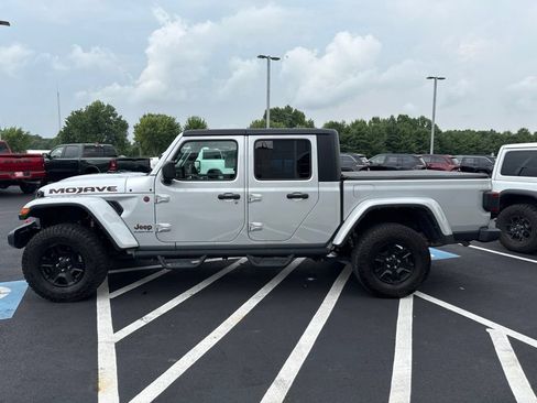 Used 2023 Jeep Gladiator Mojave w/ LED Lighting Group AWD/4WD image 5