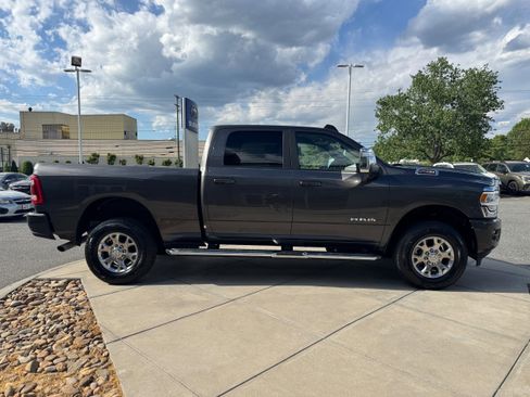 Used 2023 RAM 2500 Laramie AWD/4WD image 5