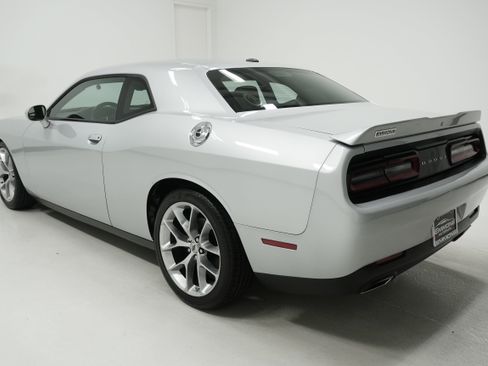 Used 2022 Dodge Challenger GT image 6