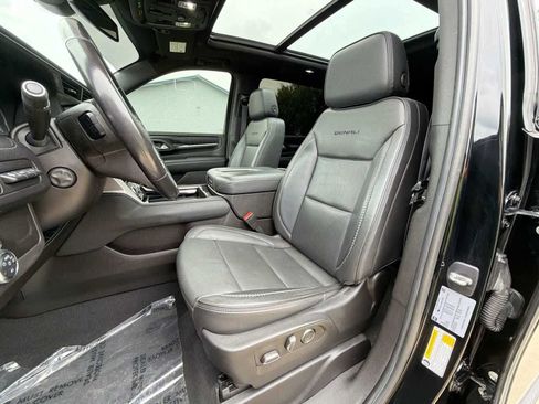 Used 2021 GMC Yukon XL Denali AWD/4WD image 13