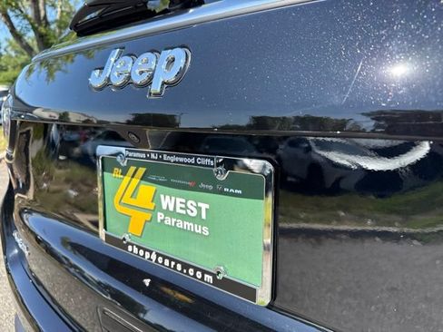 Used 2025 Jeep Compass Limited AWD/4WD image 13