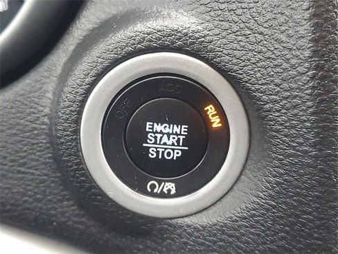 Used 2019 Dodge Journey SE w/ Connectivity Group image 25