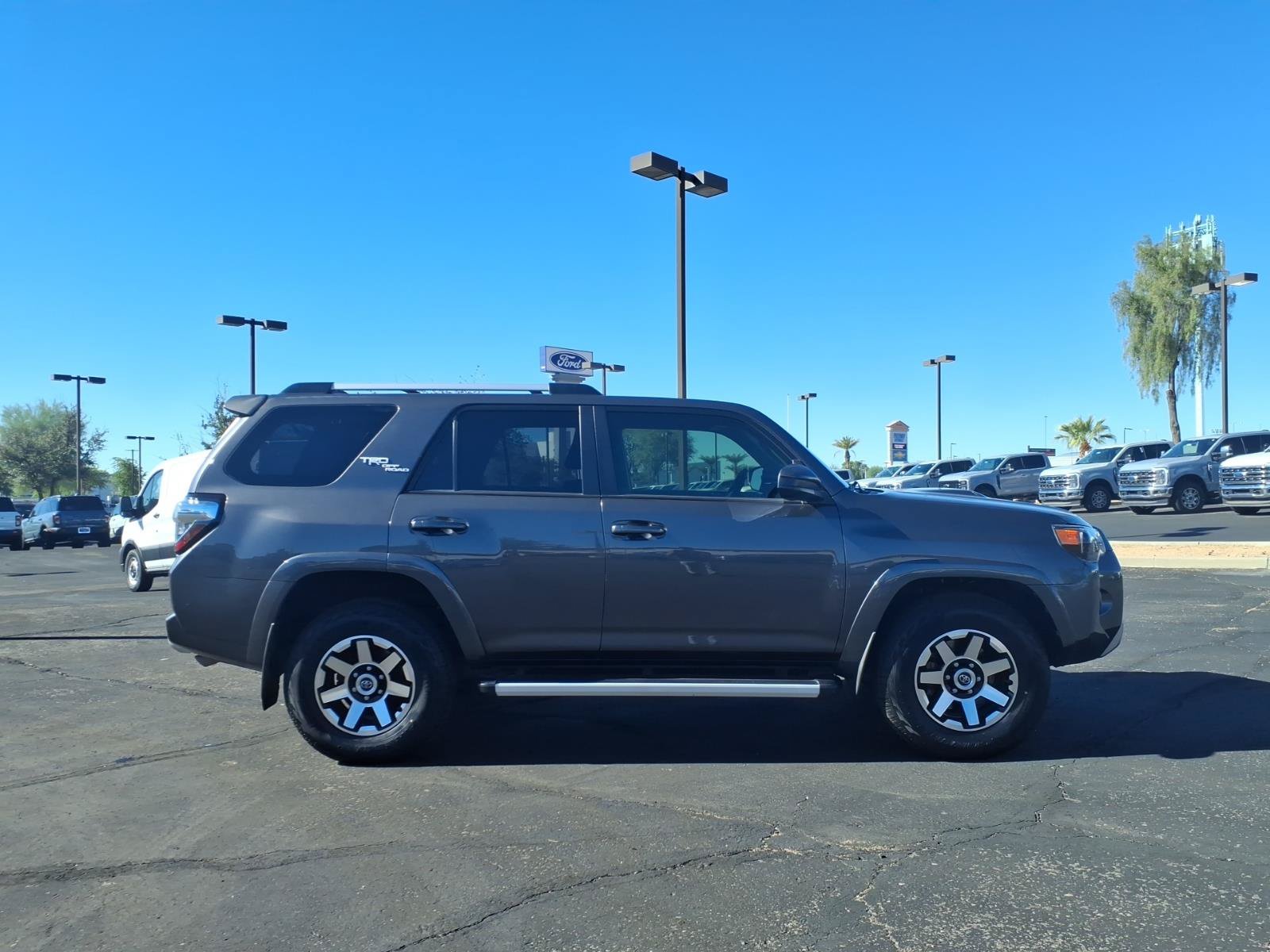 Used 2018 Toyota 4Runner TRD Off-Road AWD/4WD image 6