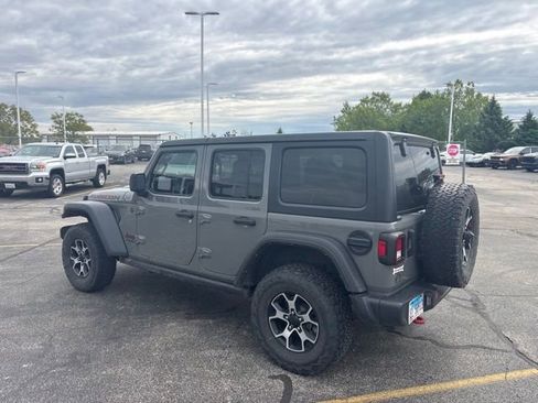 Used 2021 Jeep Wrangler Unlimited Rubicon w/ Cold Weather Group AWD/4WD image 5