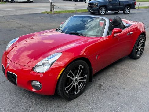 Used 2006 Pontiac Solstice Convertible w/ Premium Package RWD image 48