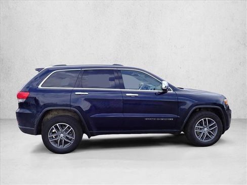 Used 2017 Jeep Grand Cherokee Limited w/ Trailer Tow Group IV AWD/4WD image 3