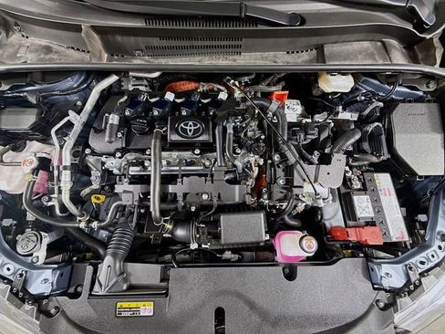 Certified 2025 Toyota Corolla SE w/ Convenience Package FWD image 29