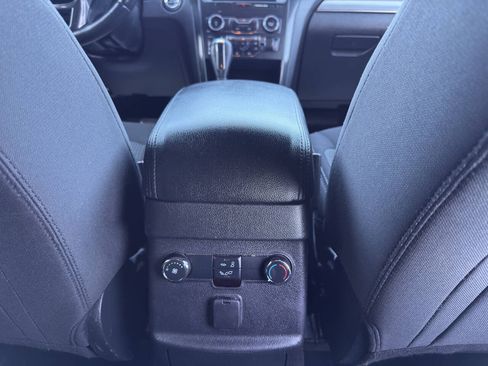 Used 2019 Ford Explorer XLT w/ Equipment Group 201A AWD/4WD image 21