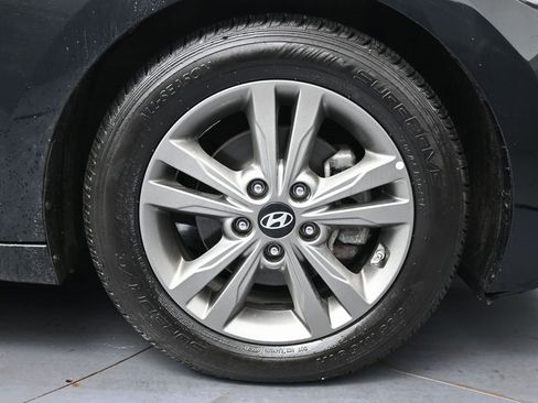 Used 2018 Hyundai Elantra SEL image 14