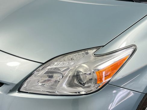 Used 2015 Toyota Prius Two image 11