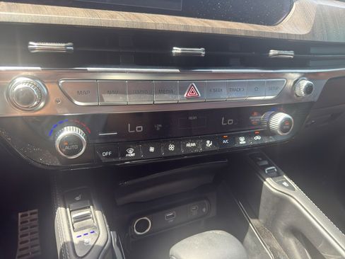 Used 2023 Kia Telluride SX image 21